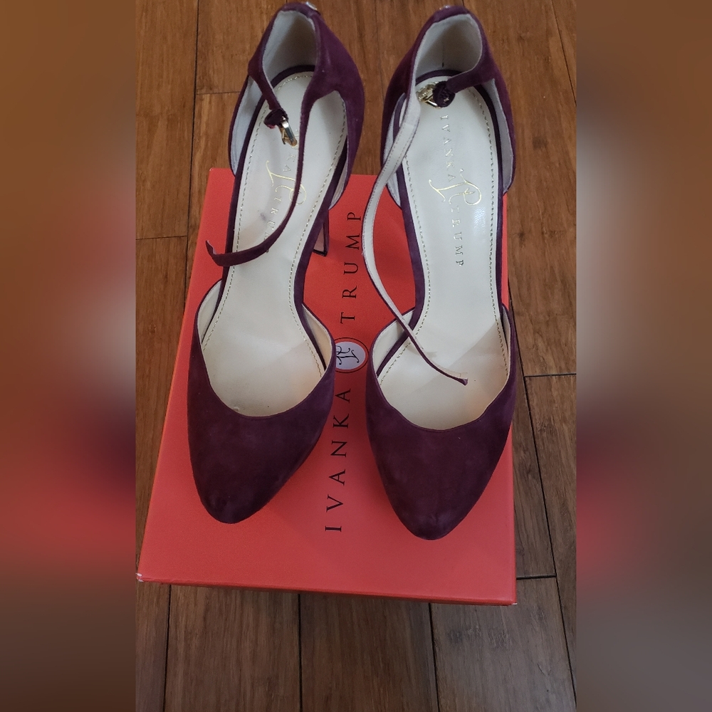 Ivanka Trump Heels (box included)
